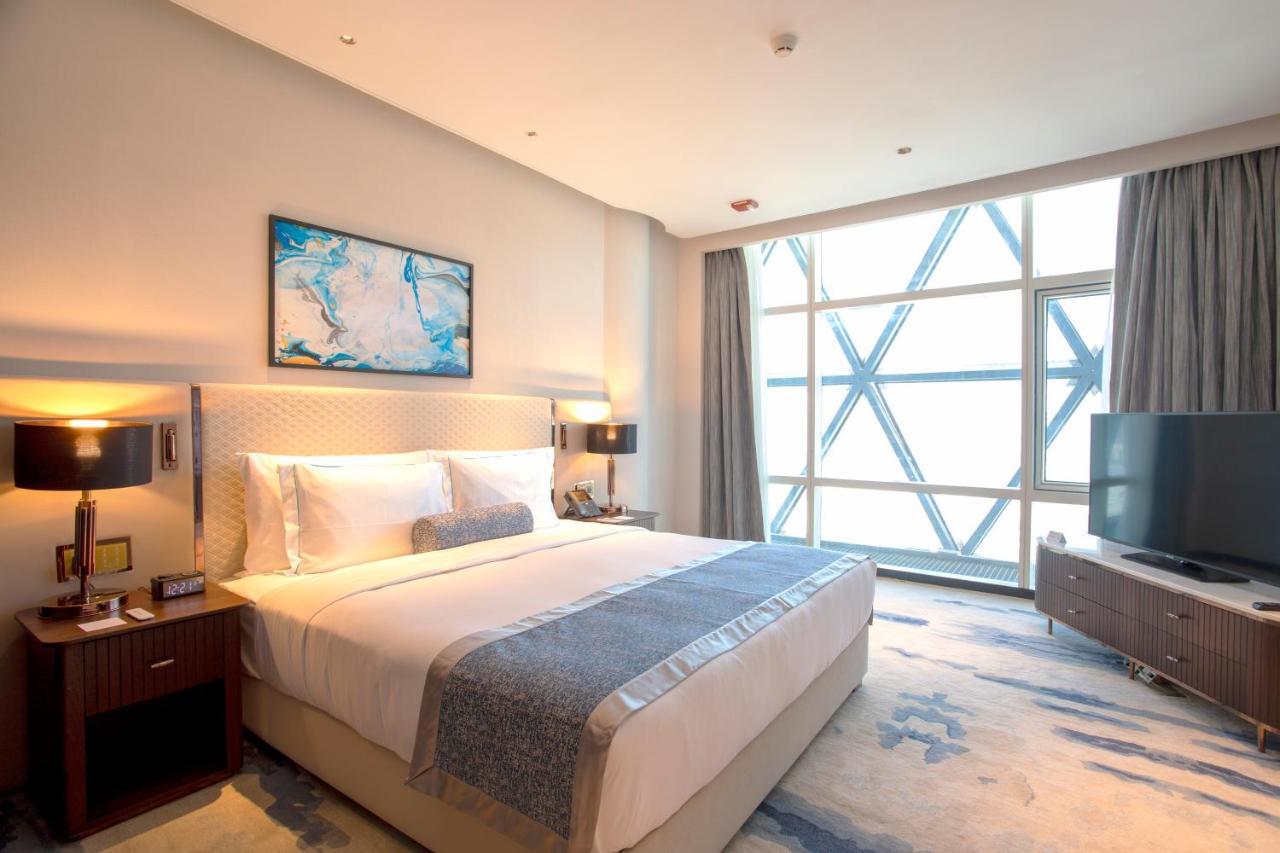 Century Marina Hotel - Lusail Екстериор снимка A bedroom at the hotel