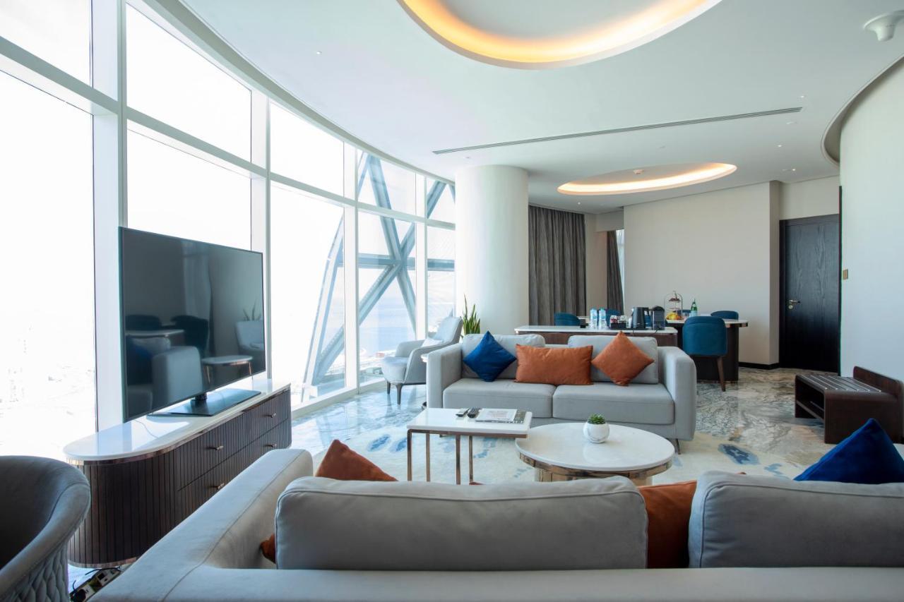 Century Marina Hotel - Lusail Екстериор снимка A suite at the hotel