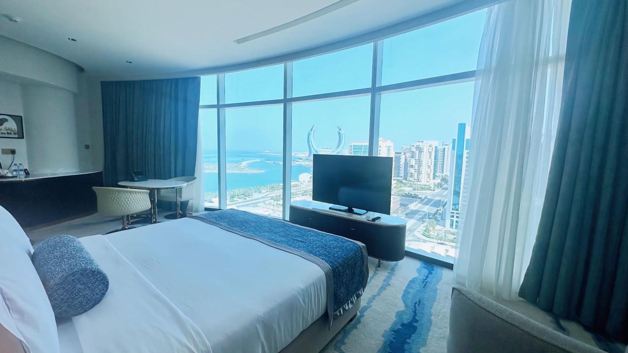 Century Marina Hotel - Lusail Екстериор снимка A bedroom at the hotel