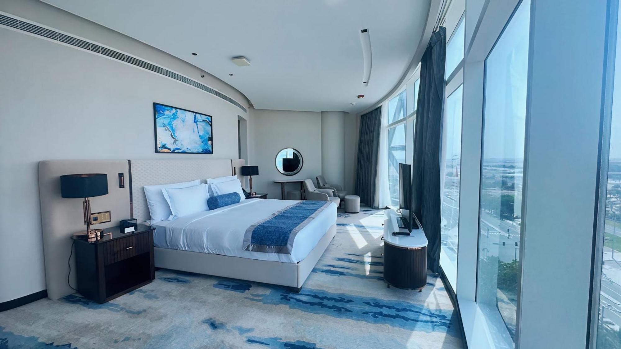 Century Marina Hotel - Lusail Екстериор снимка A bedroom at the hotel